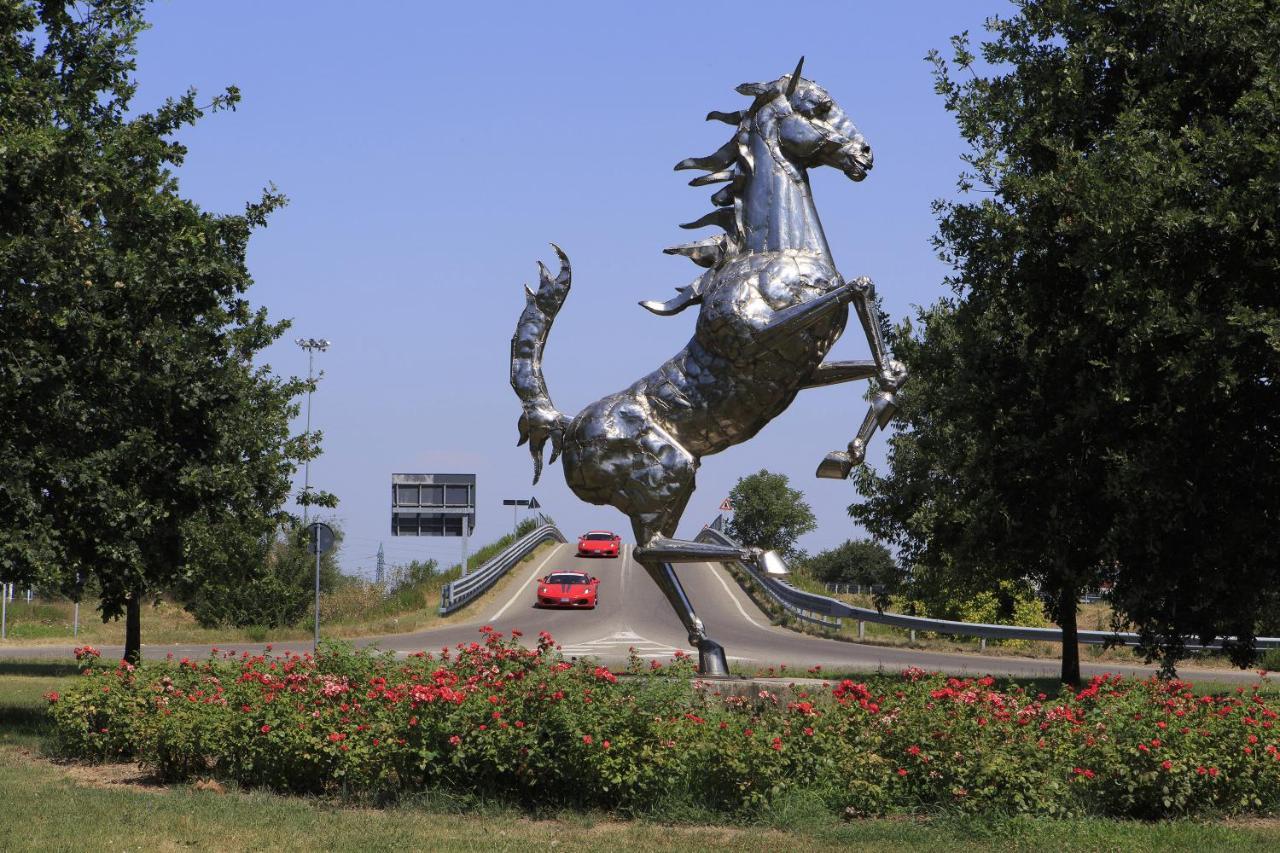 Maranello Palace Exterior photo