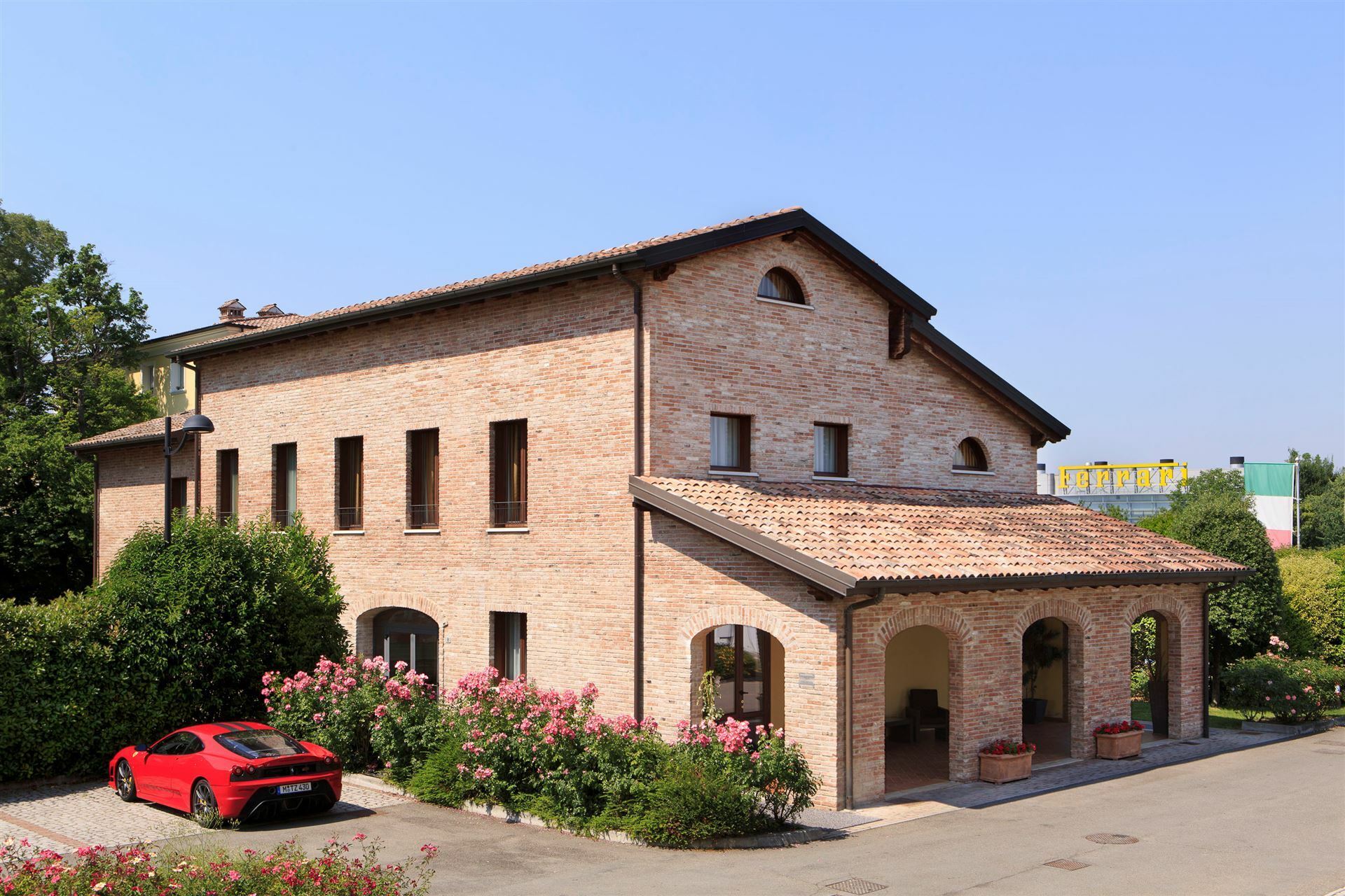 Maranello Palace Exterior photo